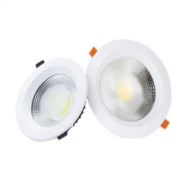 Installation de Downlights à Led au Plafond