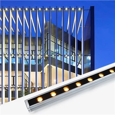 Lumière de rondelle de mur dans le plafond