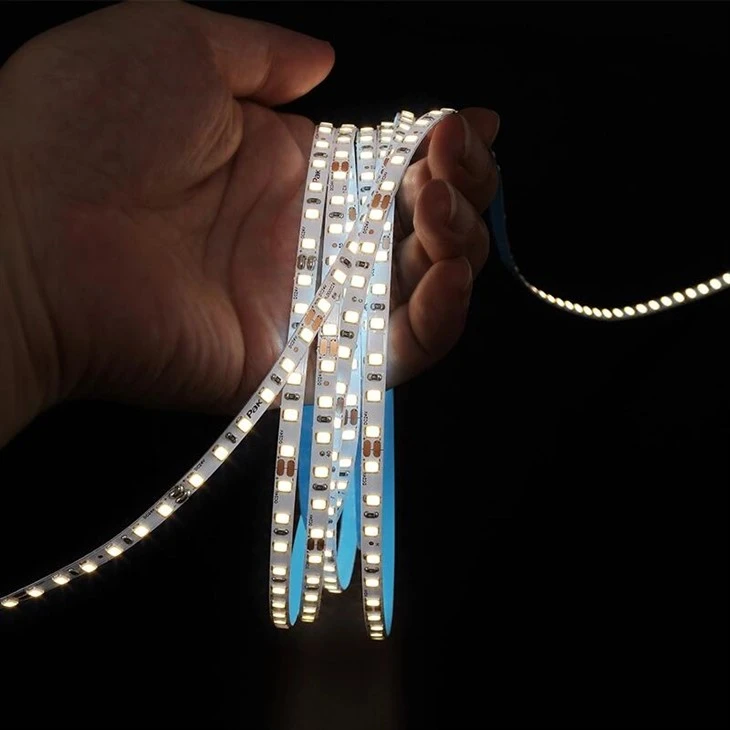 Bande LED avec télécommande à 120 degrés