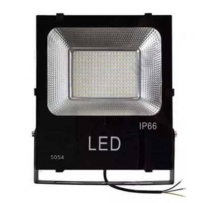 Projecteur LED pour travaux sur terrain de sport